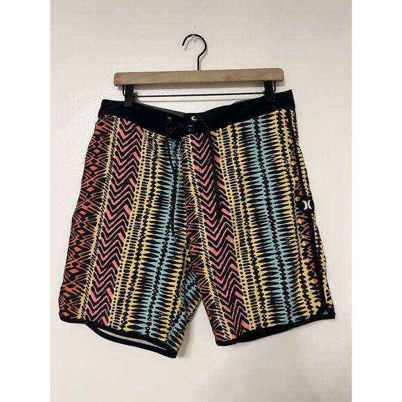 Hurley Bermuda Men's Swim Trunks Shorts Athletic Dri-Fit Size 32 - Picture 1 of 6
